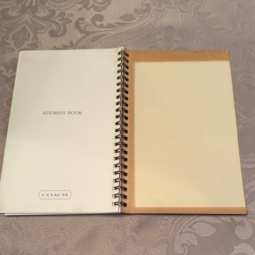 Coach Cream Address Book refill - Picture 4 of 9
